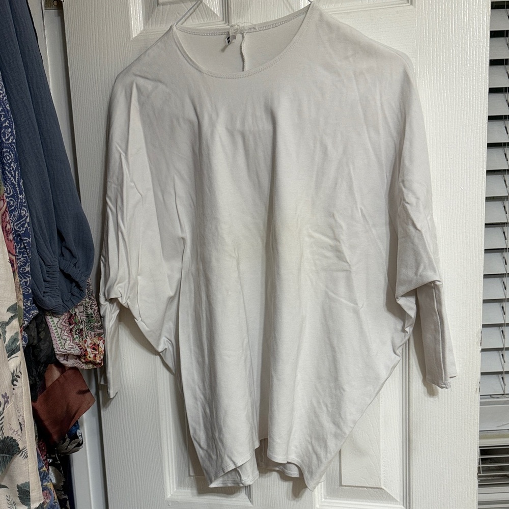 Relaxed White Women's Tunic Top - Minimal Crewneck
